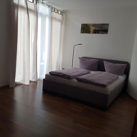 Familien-Ferienwohnung Fiwa Fewo-4 Пирмазенс Екстериор снимка